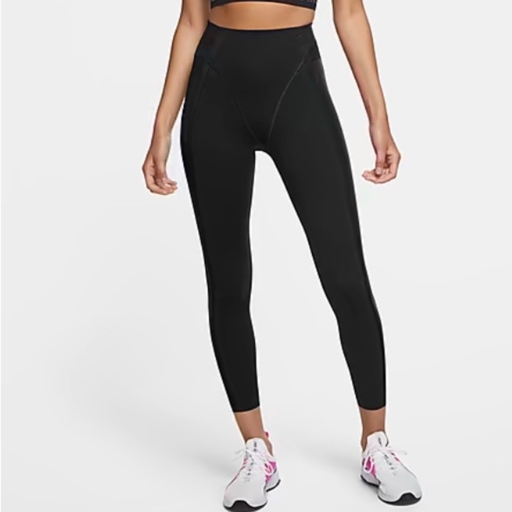 Nike BTQ Dri-FIT 7/8 Leggings